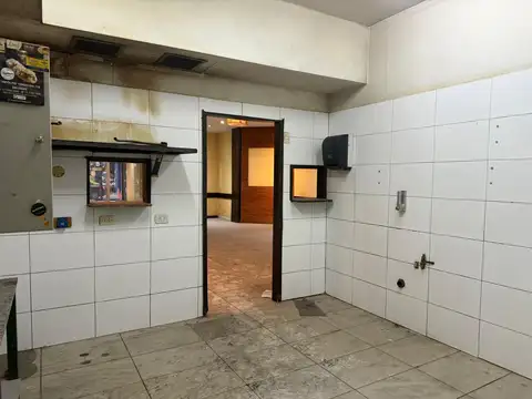 Venta de edificio comercial en San Nicolas de 999,24 m2 disponibles.