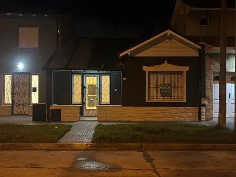 Depto Tipo Casa en Venta con 1 cocheras
