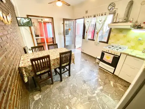Casa 4 ambientes con 1 baño