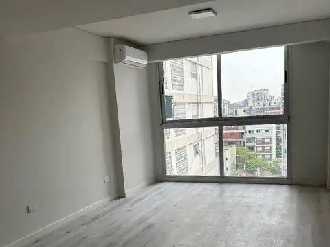 MONOAMBIENTE FRENTE A PLAZA MISERICORDIA