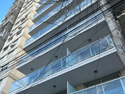 MONOAMBIENTE FRENTE A PLAZA MISERICORDIA