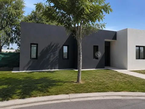 Casa en Venta en Barrio Santa Emilia, Pilar del Este, Pilar