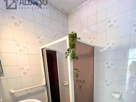 Casa en Alquiler con 1 cochera