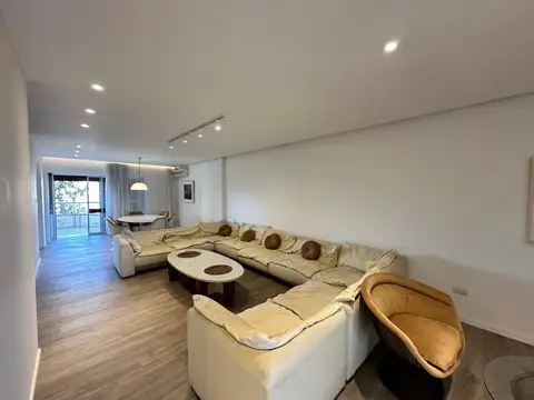 Departamento 10 ambientes con 4 baños