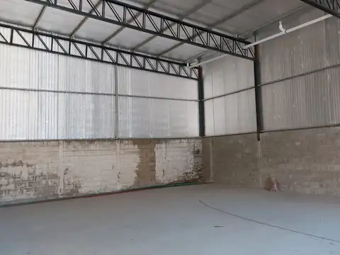 Galpon en Alquiler 16  mts Frente