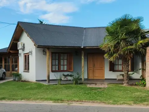 CASA - INDEPENDENCIA 178, PELLEGRINI, BUENOS AIRES