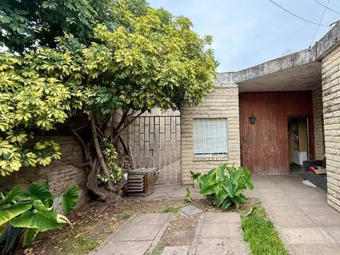 Casa 5 amb en venta, 4 dormitorios y local