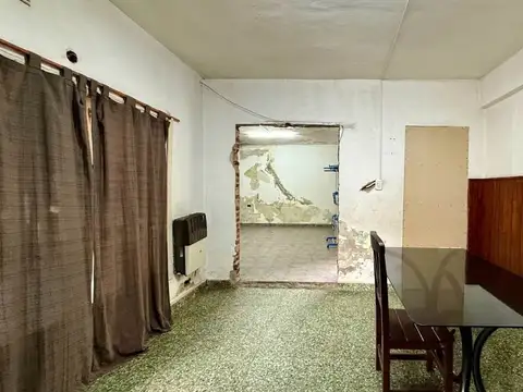 Casa 5 ambientes con 1 baño