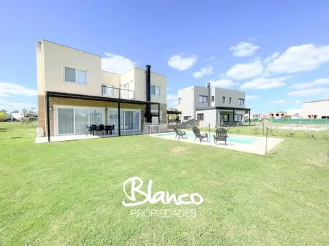 Puertos del Lago - Acacias 100