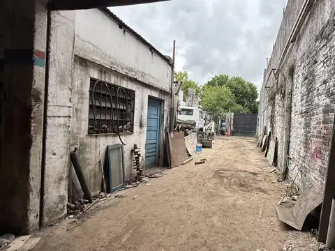 Galpon en Venta en Pompeya, USD 249.000