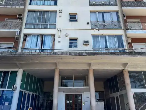 Haedo Norte venta de Departamento de tres amb Apto Credito