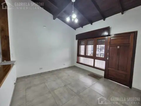 Casa 3 ambientes con 1 baño