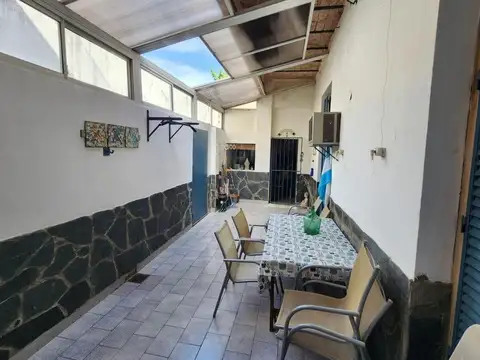 Depto Tipo Casa en Venta en Flores, USD 135.000