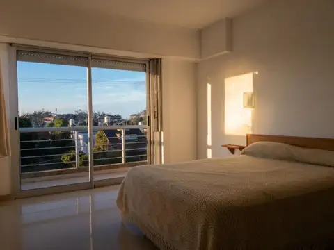 Departamento 4 ambientes con 3 baños