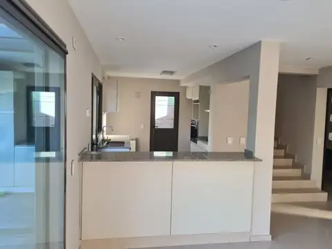 Casa en Venta al Oeste