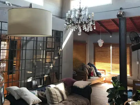 Casa 2 ambientes con 1 baño