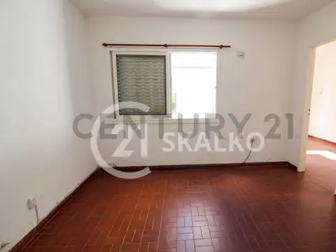 3 de febrero 647 100, Piso 5