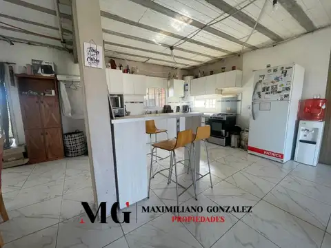 Casa 4 ambientes con 1 baño