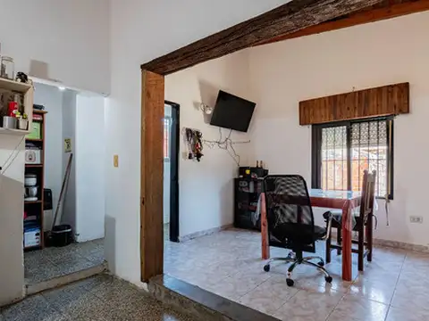 Casa 2 ambientes con 1 baño