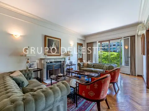 Departamento en Venta con 2 cocheras