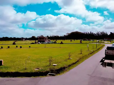 Terreno en Venta en Los Acantilados, USD 60.000