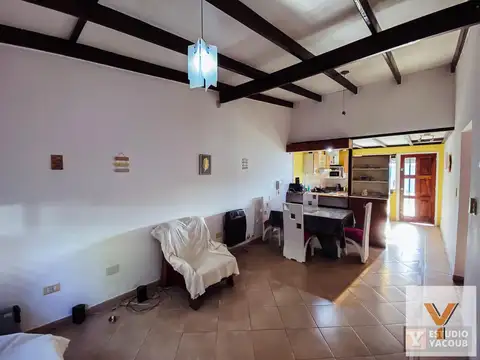 Casa 3 ambientes con 1 baño