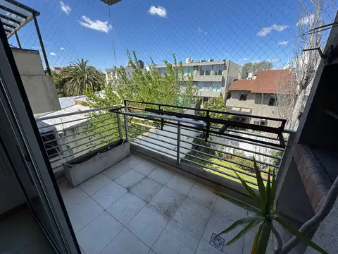 Departamento en Alquiler con 1 cocheras