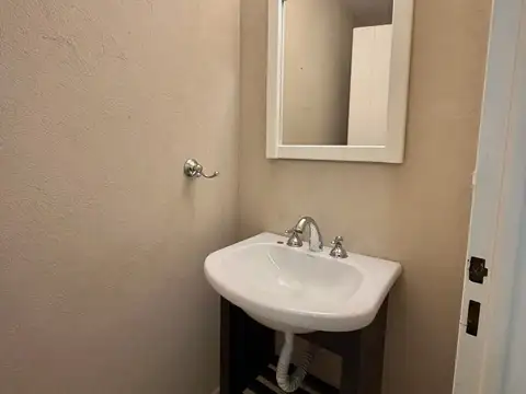 Departamento en Alquiler en San Isidro Vias / Rolon, $ 1.150.000