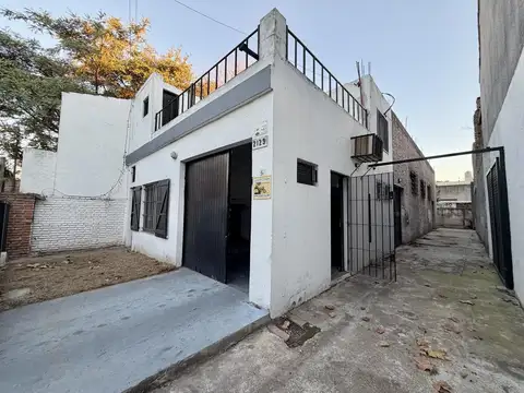 Amplio galpón / depósito sin columnas en Martínez, zona Unicenter, a metros de la Au. Panamericana.