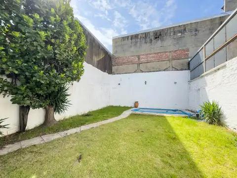 Depto Tipo Casa en Venta 40 años