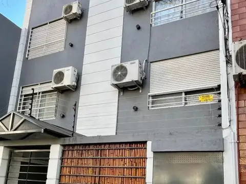 Formato DE DEPARTAMENTO EN PH , PATIO,  APTO PROFESIONAL