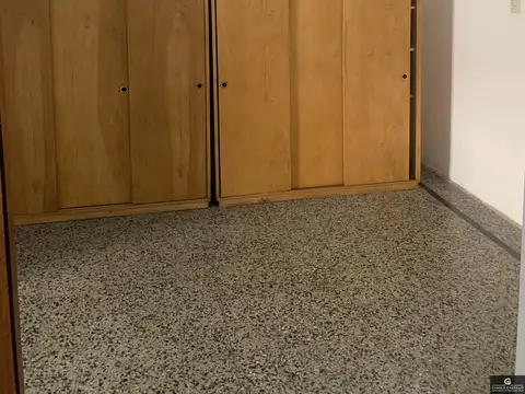 Depto Tipo Casa en Venta 40 años