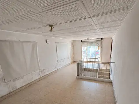 LOCAL COMERCIAL Y VIVIENDAS