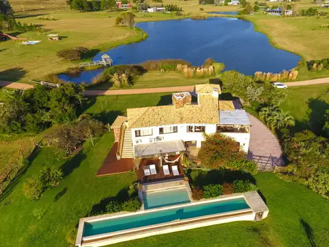 Casa en Venta en La Barra, USD 850.000