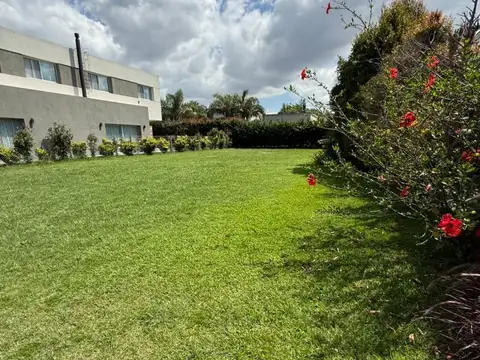 Terreno en Venta en Los Troncos, USD 160.000