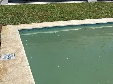 Casa 6 ambientes con 5 baños