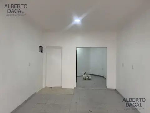 Local en Alquiler en City Bell, $ 650.000