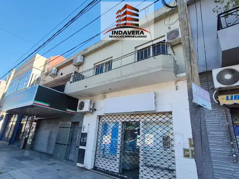 Venta en Block 210m2 Totales: 2 PH´s y Local de 40m2 – sin expensas – Caseros Centro