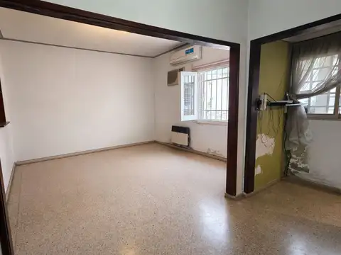 Casa 2 ambientes con 1 baño
