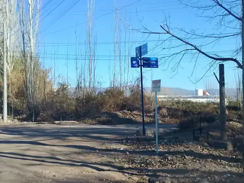 Venta de lote en Lunlunta Maipú