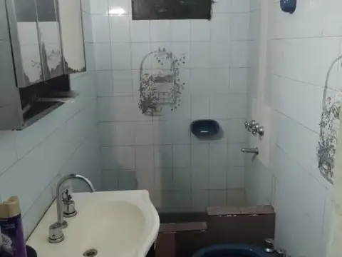 Excelente casa multifamiliar en Moreno