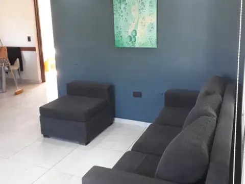 Casa 4 ambientes en Villa de Merlo en venta.