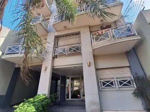 ALQUILER MONOAMBIENTE CON BALCON SAN MARTIN CENTRO