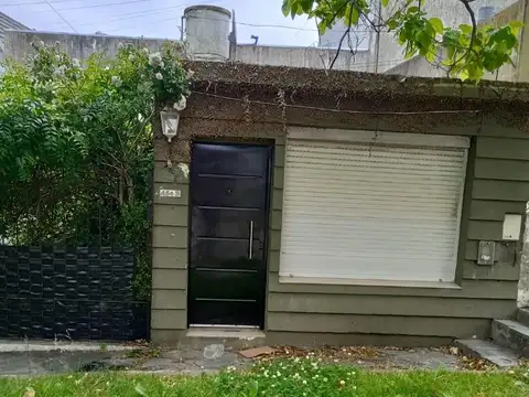 Alquiler Ph 2 ambientes.