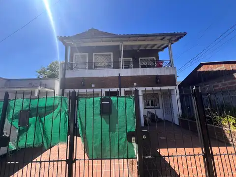 Depto Tipo Casa en Venta de 4 ambientes