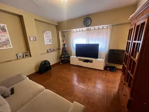 Depto Tipo Casa en Venta de 4 ambientes