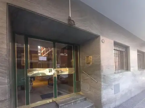 Moldes 1400, Piso 4