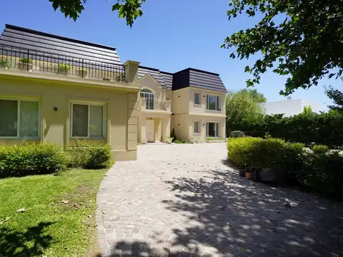 Venta Casa 4 dormitorios en Estancias Golf Club 