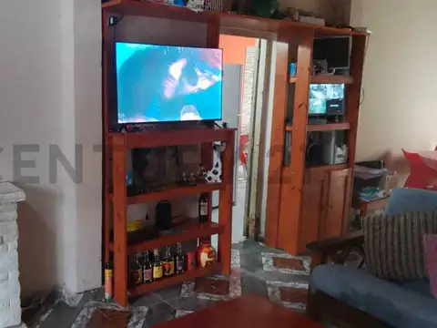 Casa 4 ambientes con 1 baño