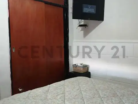 VENTA CASA 5 AMBIENTES CON  PATIO Y GARAGE